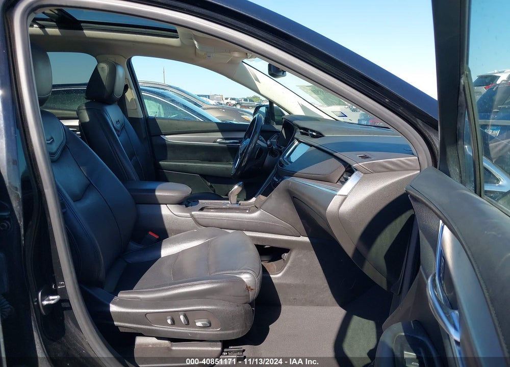 2017 CADILLAC XT5 LUXURY VIN: 1GYKNDRS4HZ240272