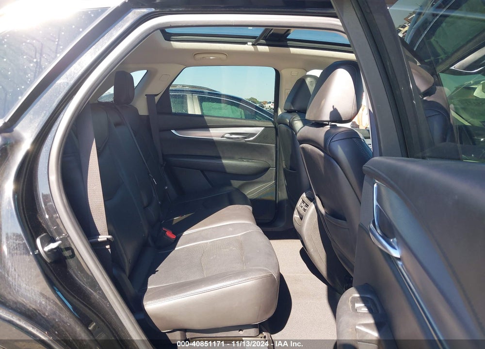 2017 CADILLAC XT5 LUXURY VIN: 1GYKNDRS4HZ240272