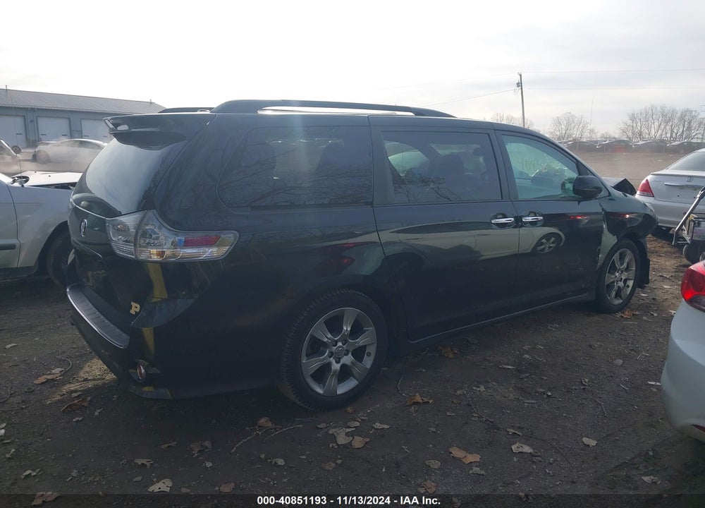2013 TOYOTA SIENNA SE 8 PASSENGER VIN: 5TDXK3DC2DS294356
