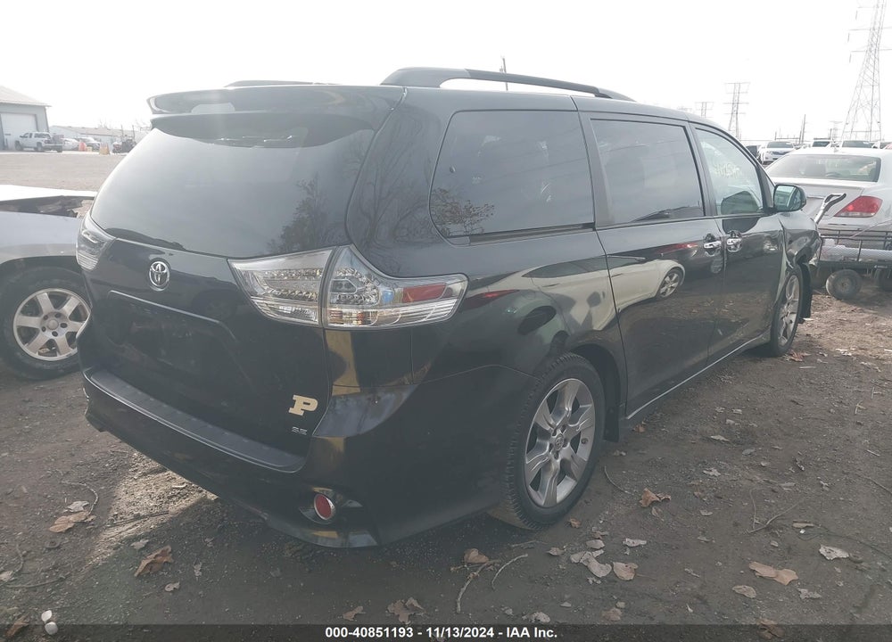 2013 TOYOTA SIENNA SE 8 PASSENGER VIN: 5TDXK3DC2DS294356