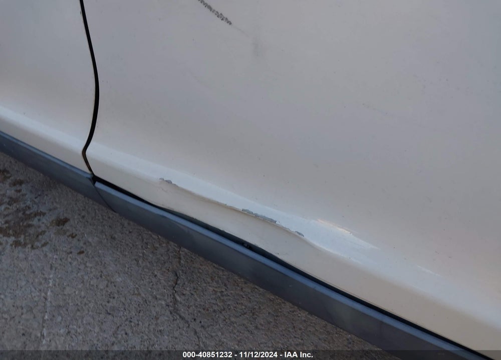 2011 FORD TAURUS SEL VIN: 1FAHP2EWXBG126180