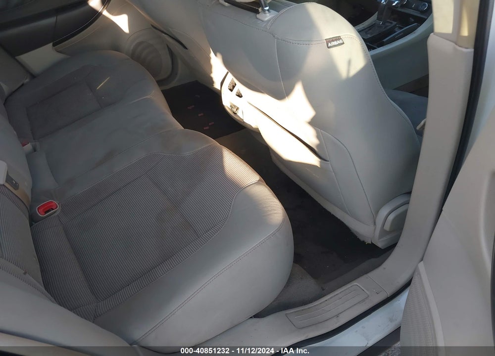 2011 FORD TAURUS SEL VIN: 1FAHP2EWXBG126180