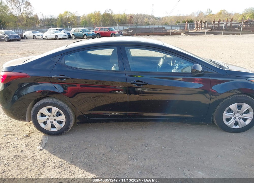 2016 HYUNDAI ELANTRA SE VIN: 5NPDH4AE1GH680614