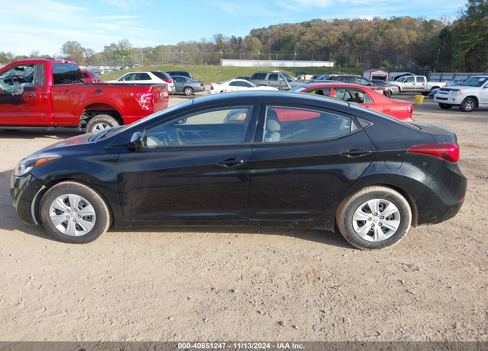 2016 HYUNDAI ELANTRA SE VIN: 5NPDH4AE1GH680614