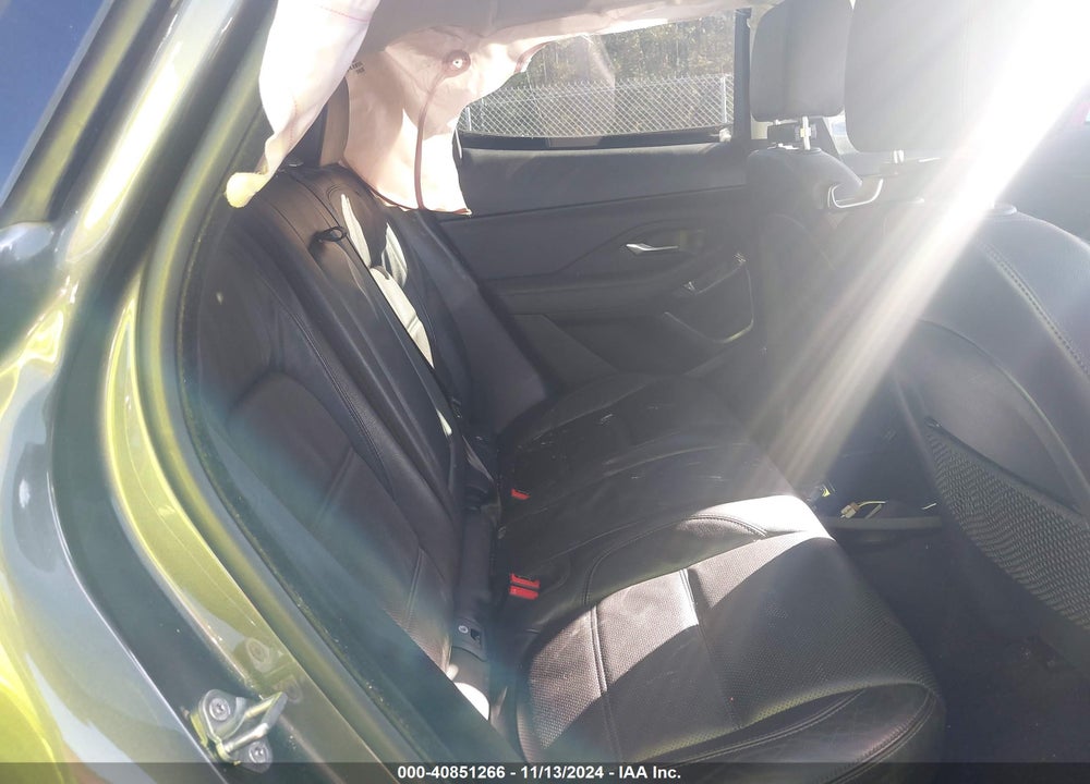 2019 JAGUAR E-PACE SE VIN: SADFP2FX7K1Z43185