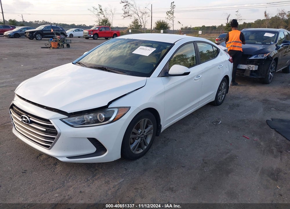 2018 HYUNDAI ELANTRA SEL VIN: 5NPD84LF2JH227664