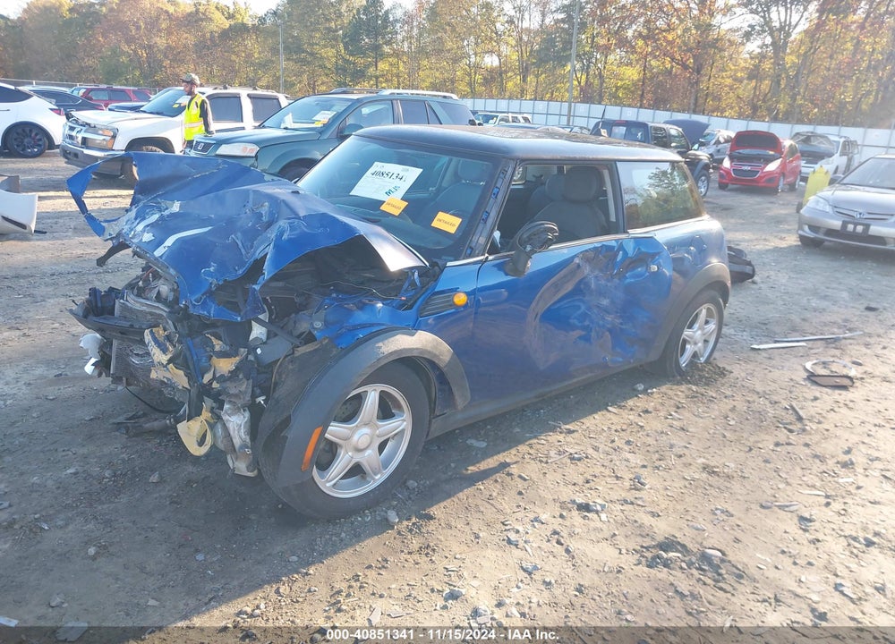 2007 MINI COOPER VIN: WMWMF33537TU60042