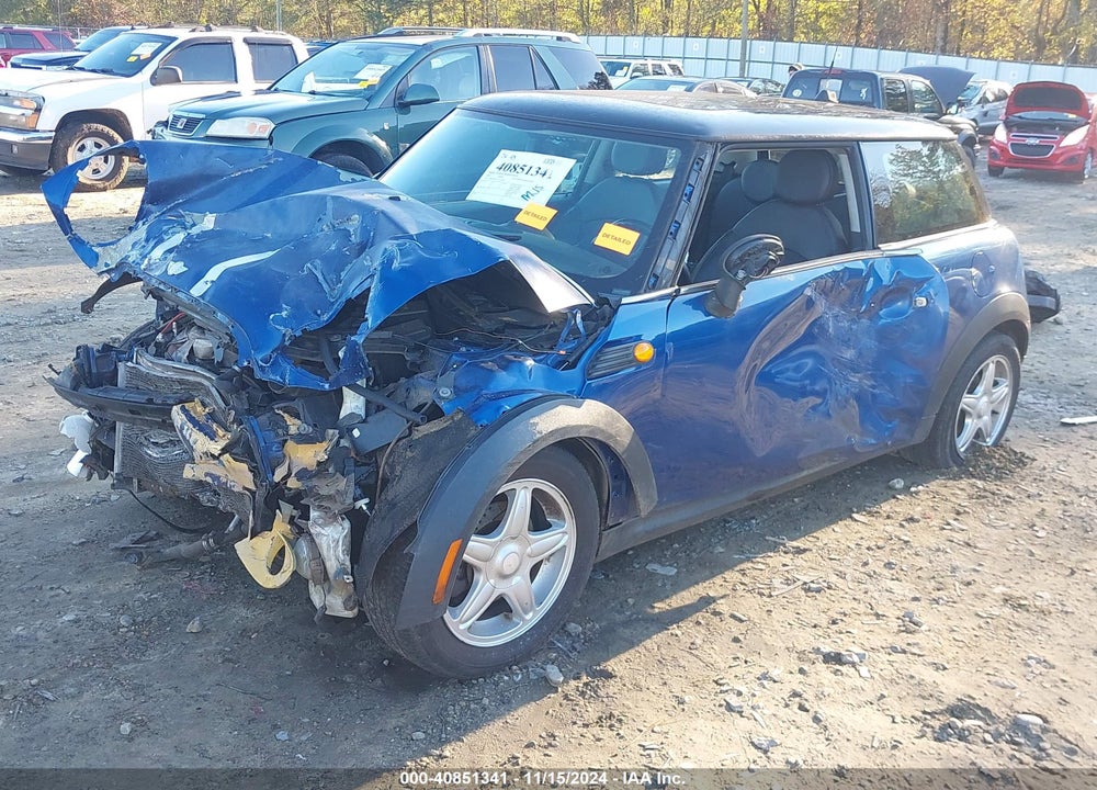 2007 MINI COOPER VIN: WMWMF33537TU60042
