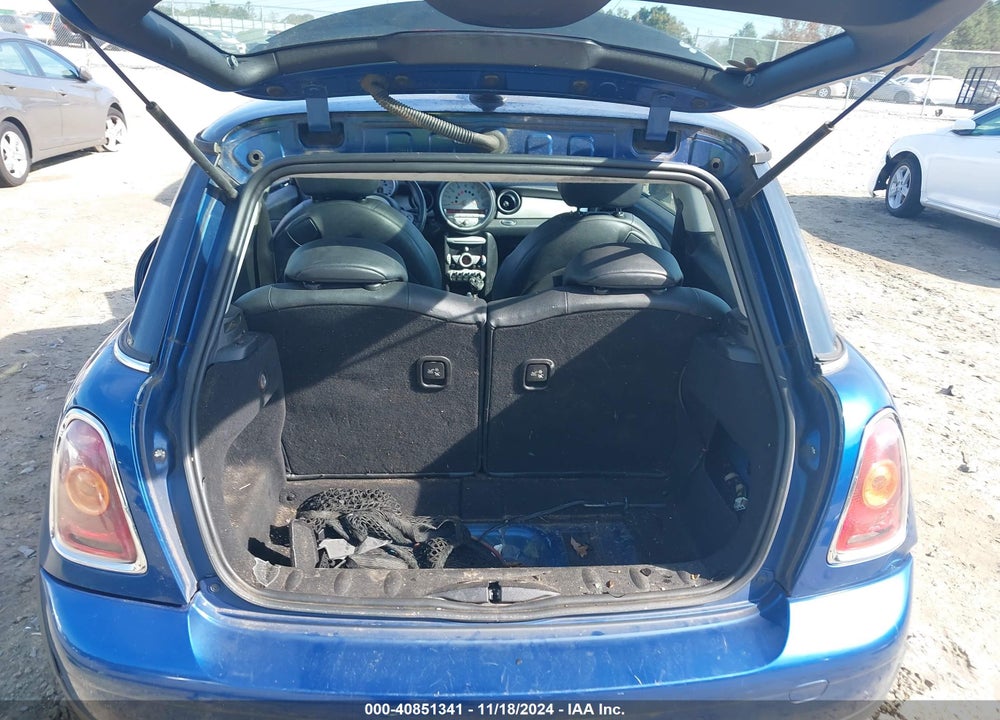 2007 MINI COOPER VIN: WMWMF33537TU60042