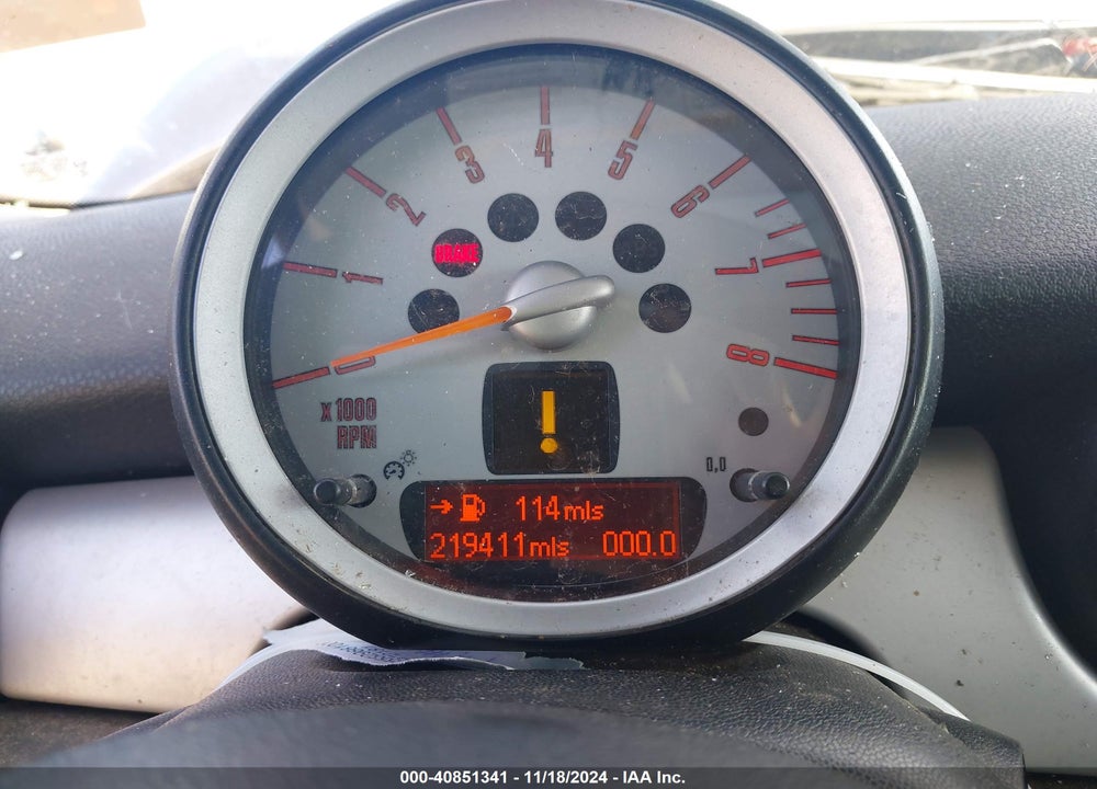 2007 MINI COOPER VIN: WMWMF33537TU60042