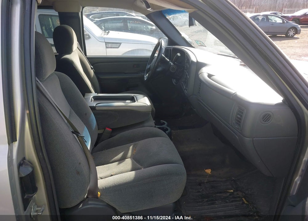 2005 CHEVROLET SILVERADO 1500 LS VIN: 2GCEC19TX51375051