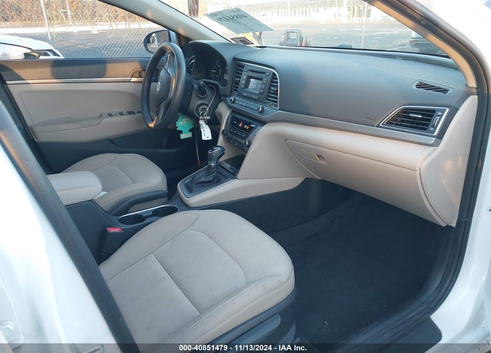 2018 HYUNDAI ELANTRA SE VIN: 5NPD74LF6JH277695