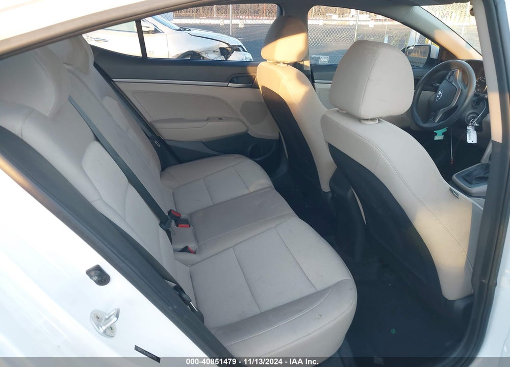 2018 HYUNDAI ELANTRA SE VIN: 5NPD74LF6JH277695