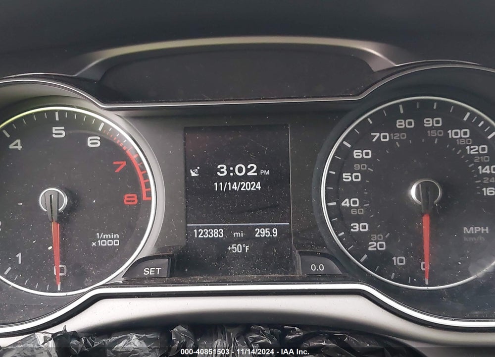 2013 AUDI A4 2.0T PREMIUM VIN: WAUFFAFL9DN050529