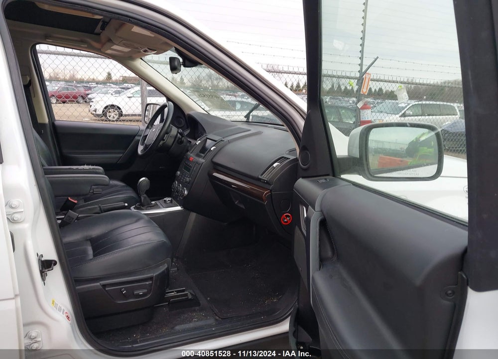 2011 LAND ROVER LR2 VIN: SALFR2BN3BH218483