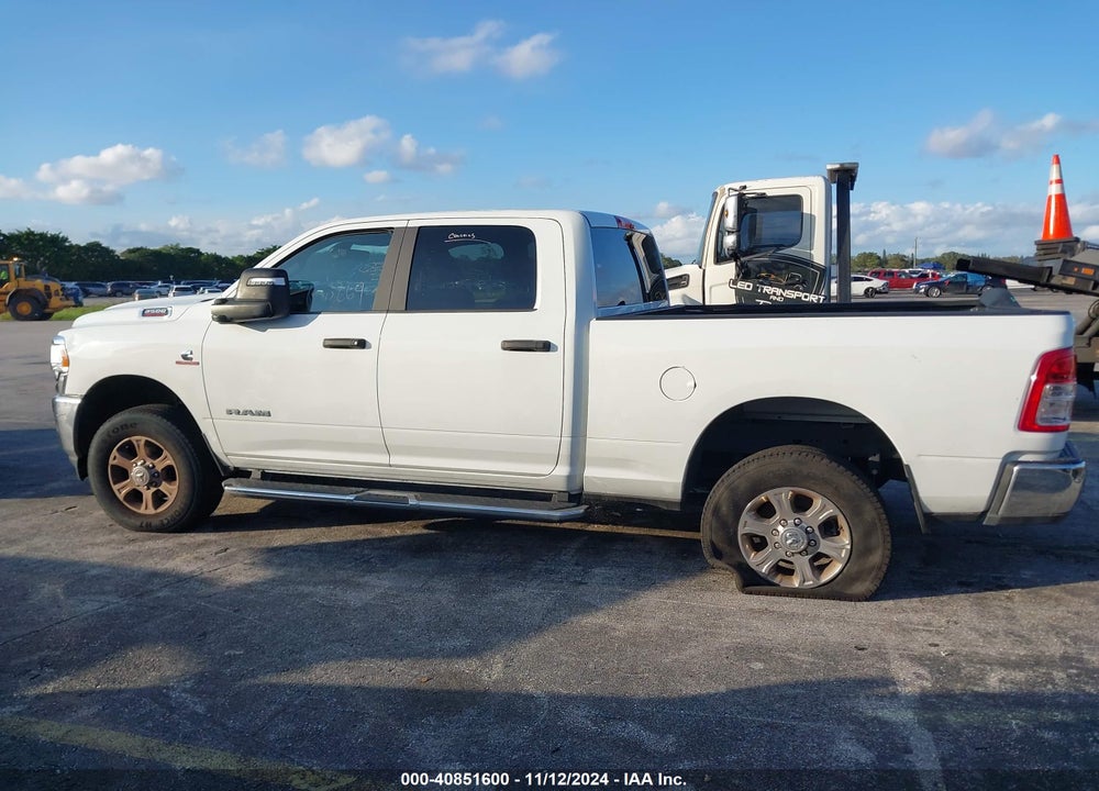 2024 RAM 2500 BIG HORN 4X4 6'4 BOX VIN: 3C6UR5DL9RG285645