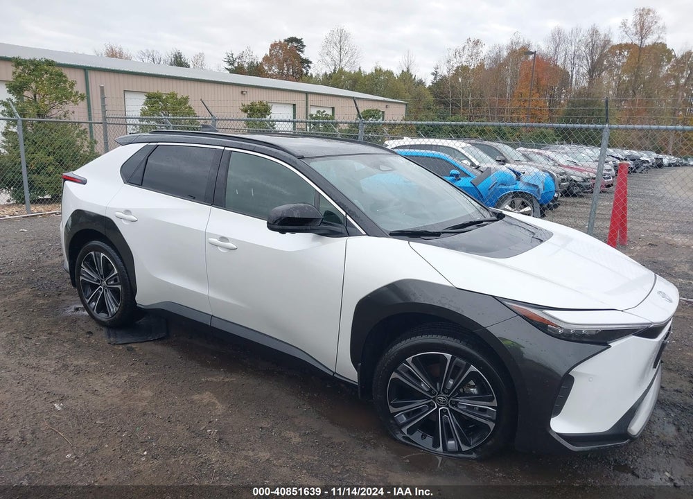 2023 TOYOTA BZ4X LIMITED VIN: JTMABACA3PA006422