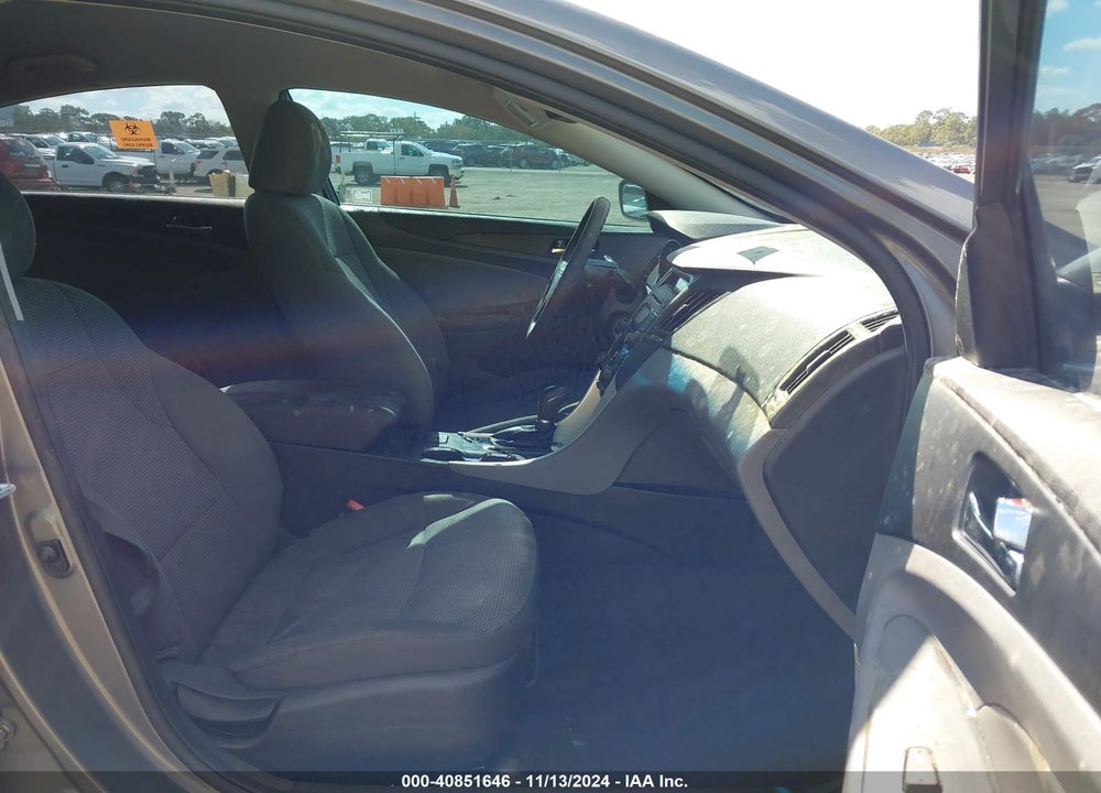 2013 HYUNDAI SONATA GLS VIN: 5NPEB4AC4DH686858