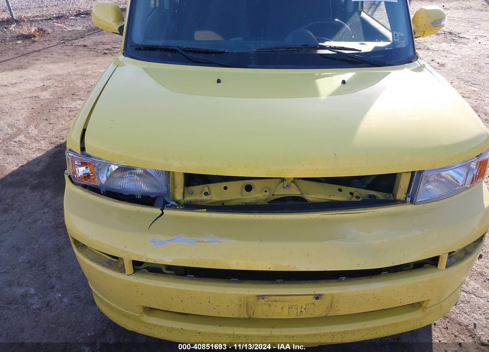 2005 SCION XB VIN: JTLKT324554013820
