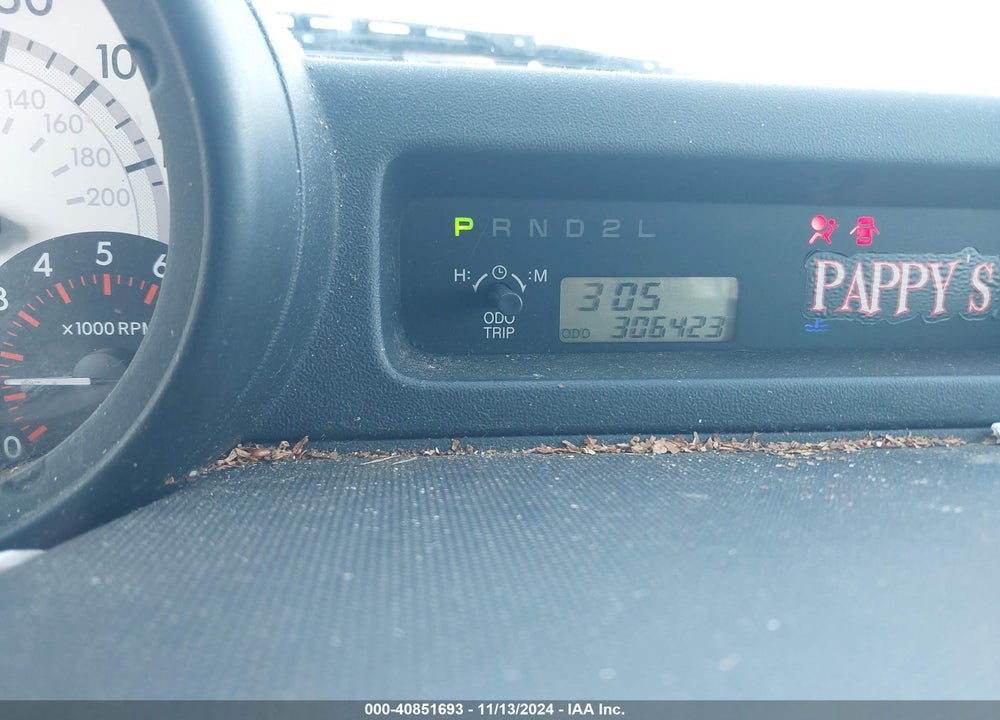 2005 SCION XB VIN: JTLKT324554013820