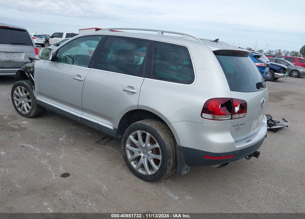 2008 VOLKSWAGEN TOUAREG 2 VIN: WVGCB77L28D042010