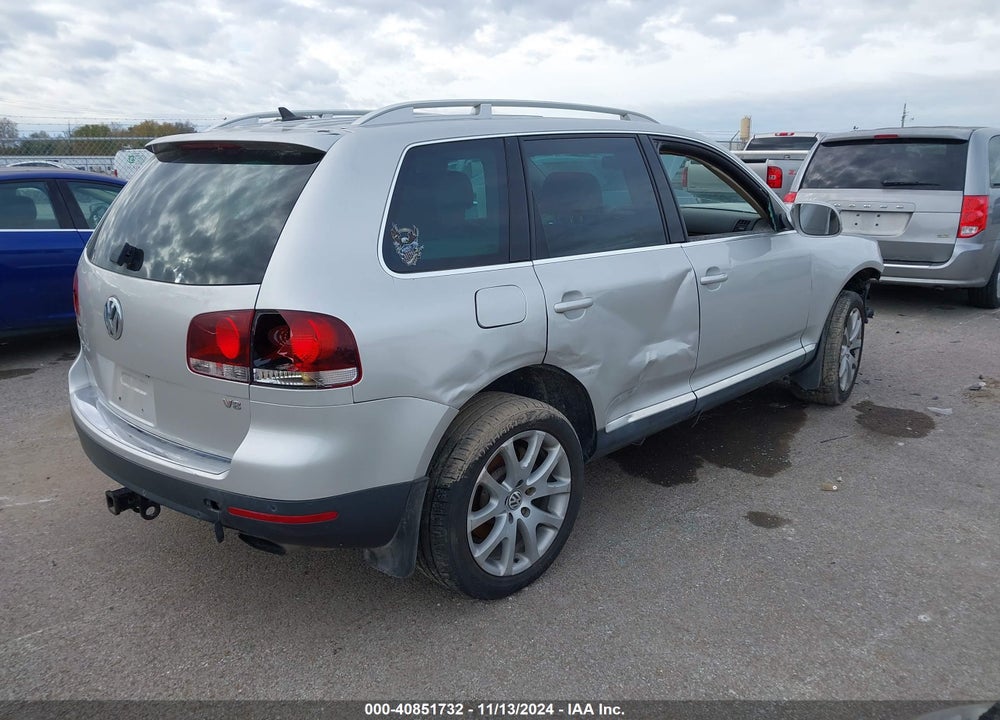 2008 VOLKSWAGEN TOUAREG 2 VIN: WVGCB77L28D042010