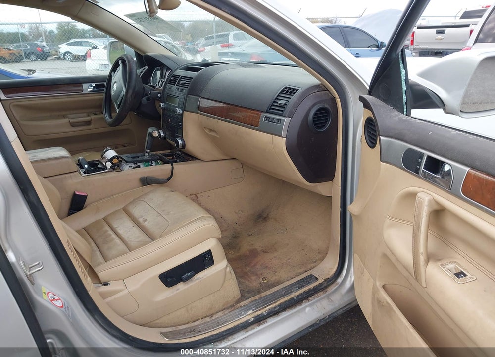2008 VOLKSWAGEN TOUAREG 2 VIN: WVGCB77L28D042010