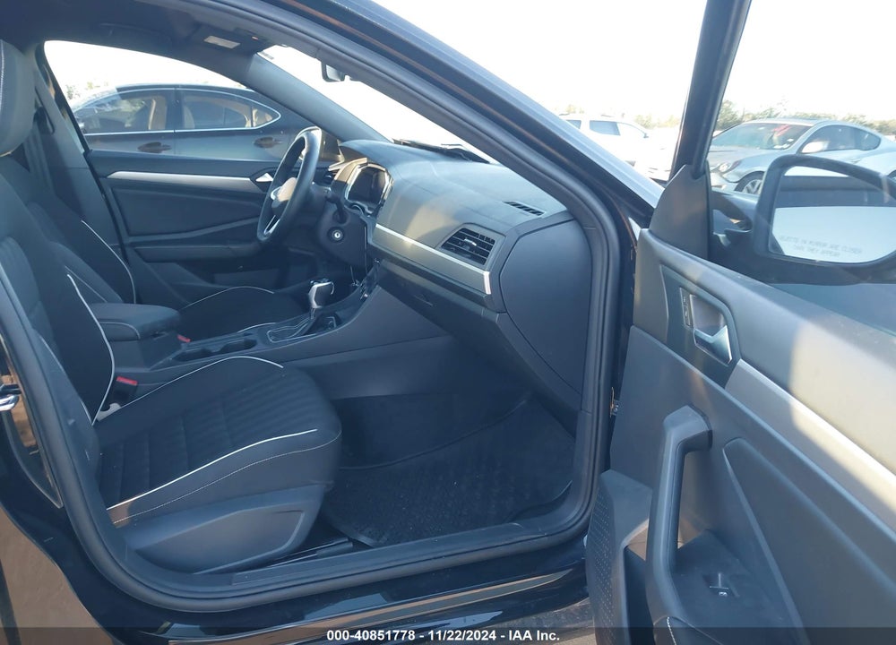 2024 VOLKSWAGEN JETTA VIN: 3VWBM7BU0RM006524