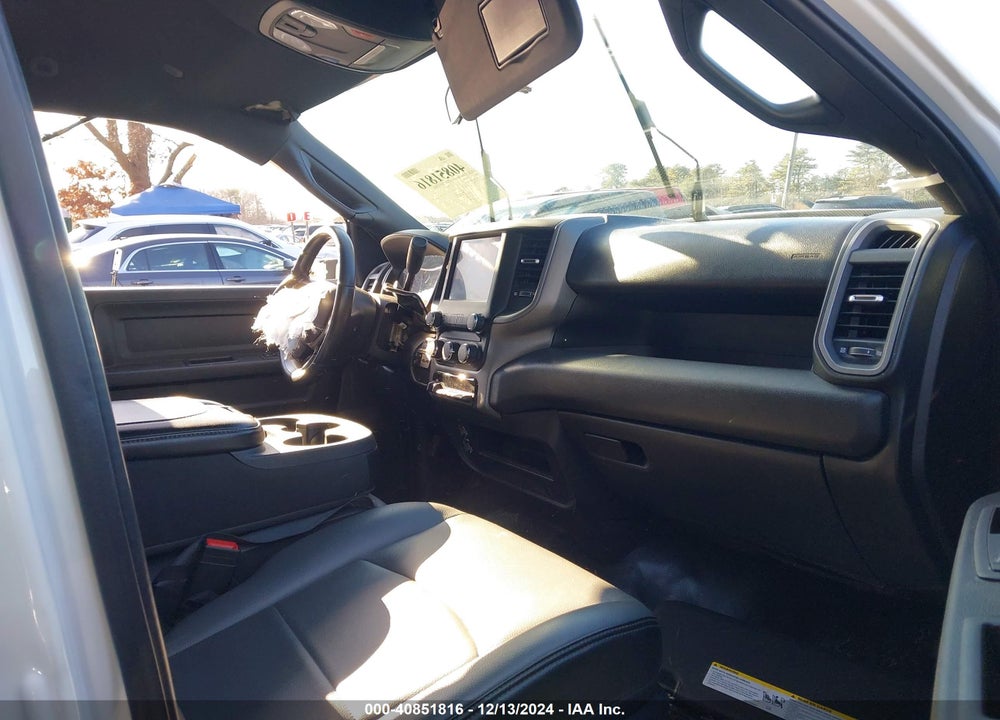 2024 RAM 3500 TRADESMAN  4X4 8' BOX VIN: 3C63RRGL6RG184111
