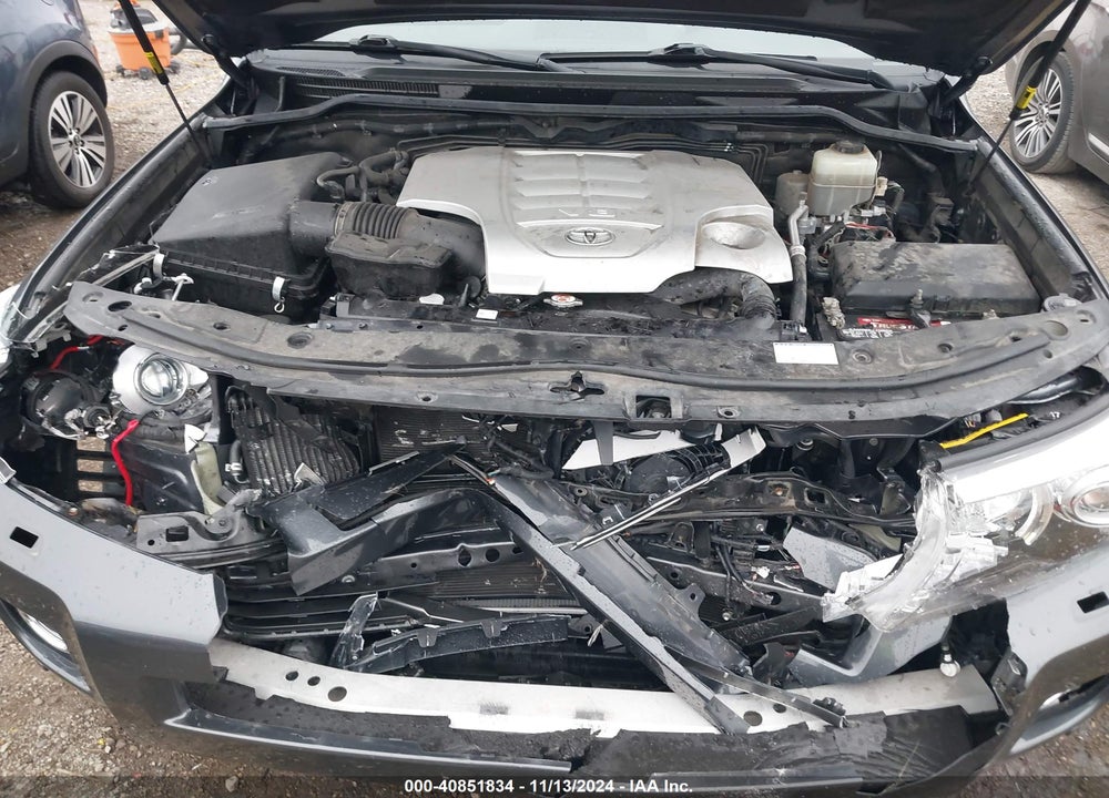 2015 TOYOTA LAND CRUISER V8 VIN: JTMHY7AJ0F4030094