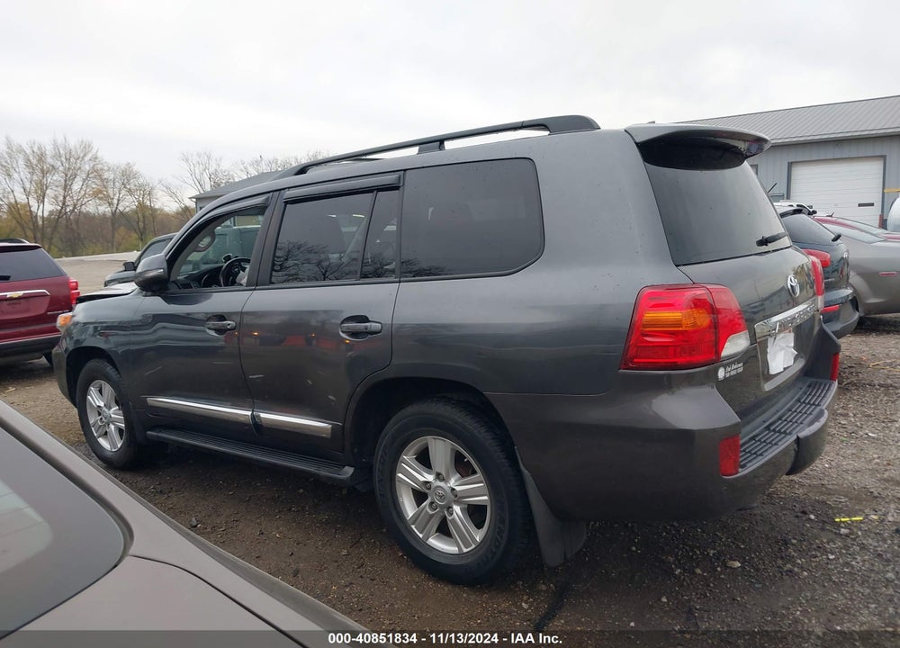 2015 TOYOTA LAND CRUISER V8 VIN: JTMHY7AJ0F4030094