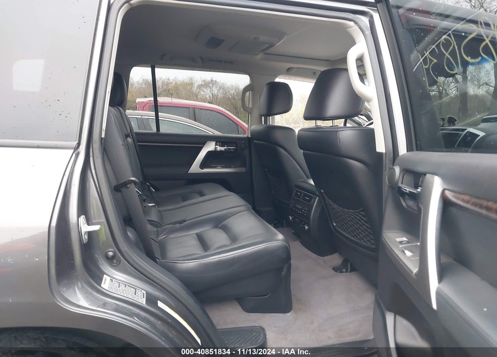 2015 TOYOTA LAND CRUISER V8 VIN: JTMHY7AJ0F4030094