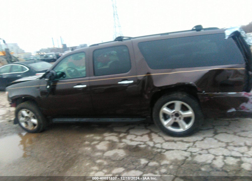 2008 CHEVROLET SUBURBAN VIN: 3GNFK16378G109498