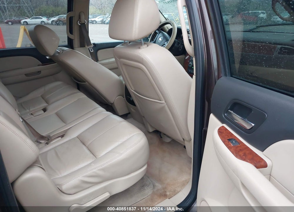 2008 CHEVROLET SUBURBAN VIN: 3GNFK16378G109498