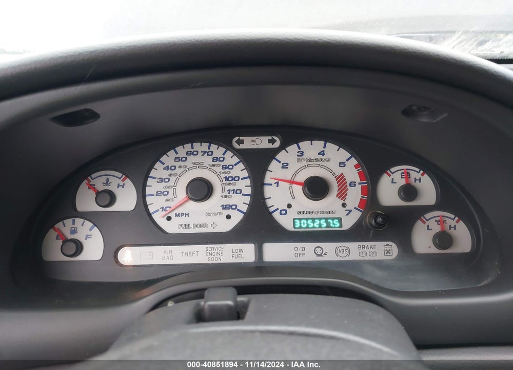 2003 FORD MUSTANG VIN: 1FAFP404X3F451704