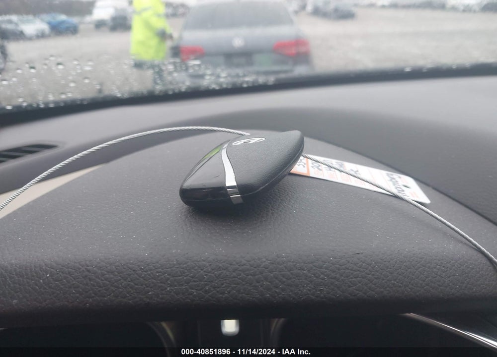 2018 HYUNDAI SANTA FE SPORT 2.4L VIN: 5NMZUDLB2JH106256
