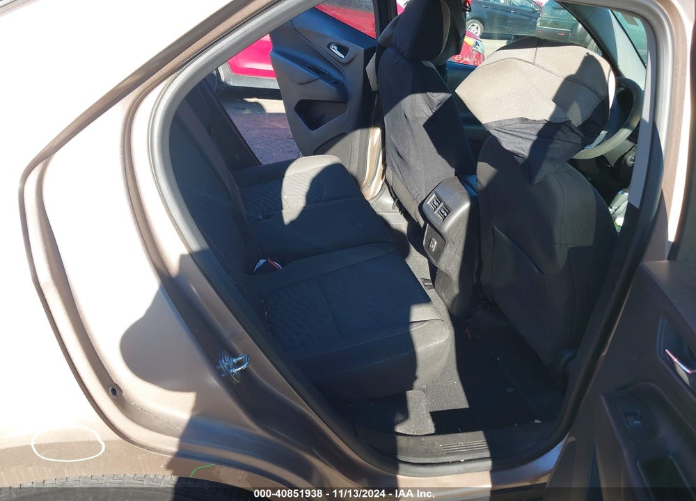 2019 CHEVROLET EQUINOX LT VIN: 2GNAXTEV2K6167371