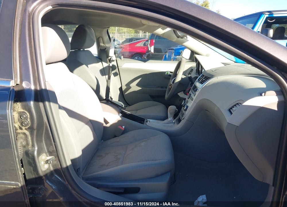 2011 CHEVROLET MALIBU LS VIN: 1G1ZB5E14BF225661