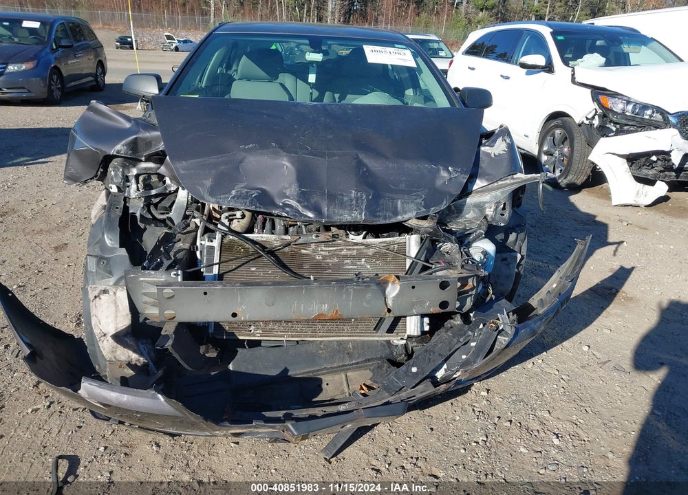 2011 CHEVROLET MALIBU LS VIN: 1G1ZB5E14BF225661