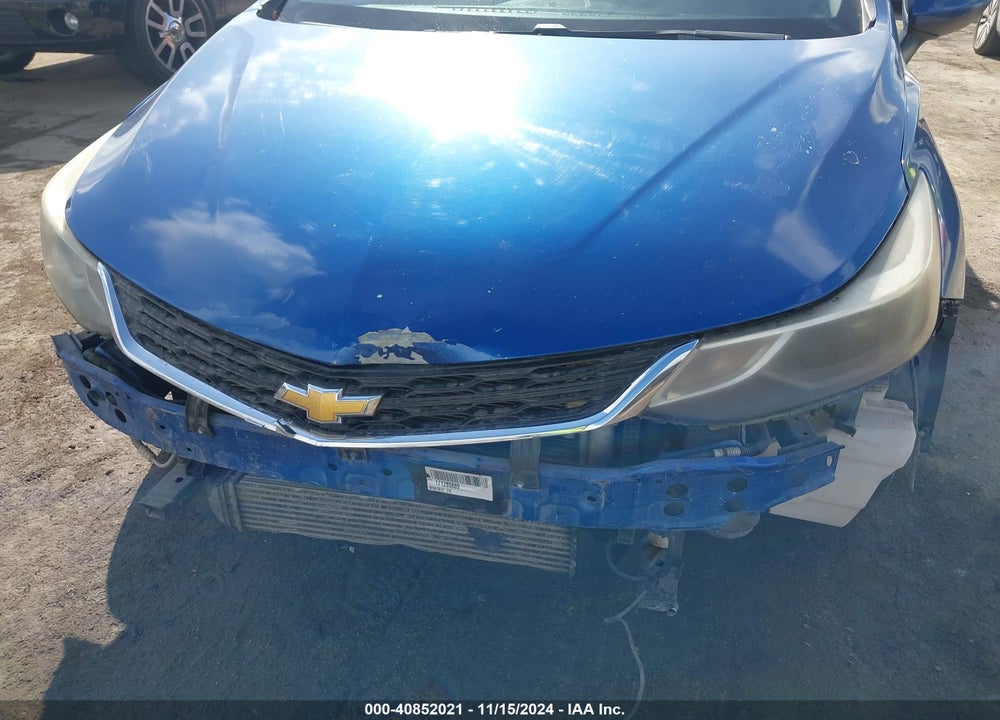 2017 CHEVROLET CRUZE VIN: 1G1BE5SM2H7279812