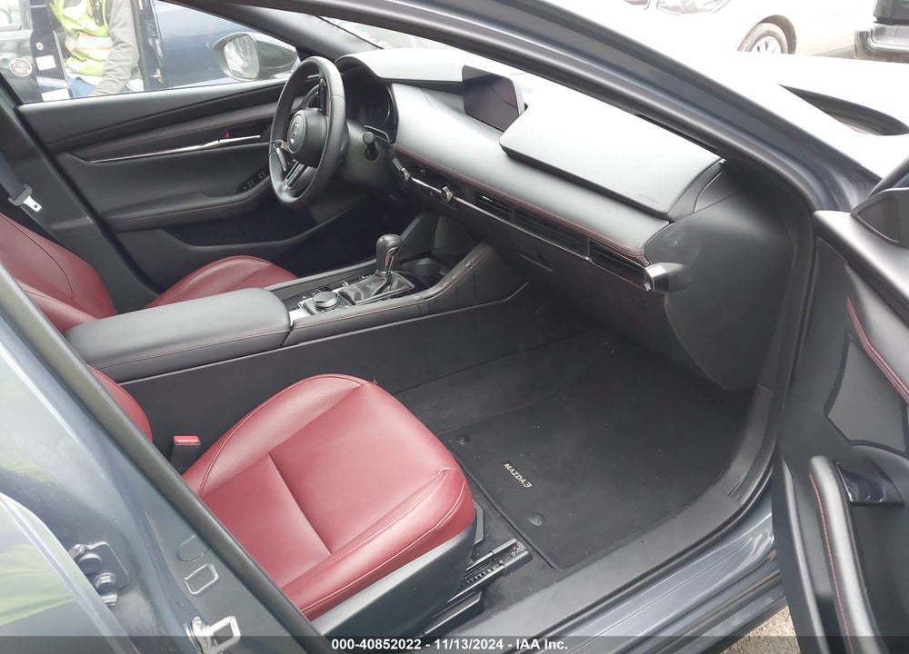 2024 MAZDA 3 2.5 S CARBON EDITION VIN: JM1BPBLM9R1709810