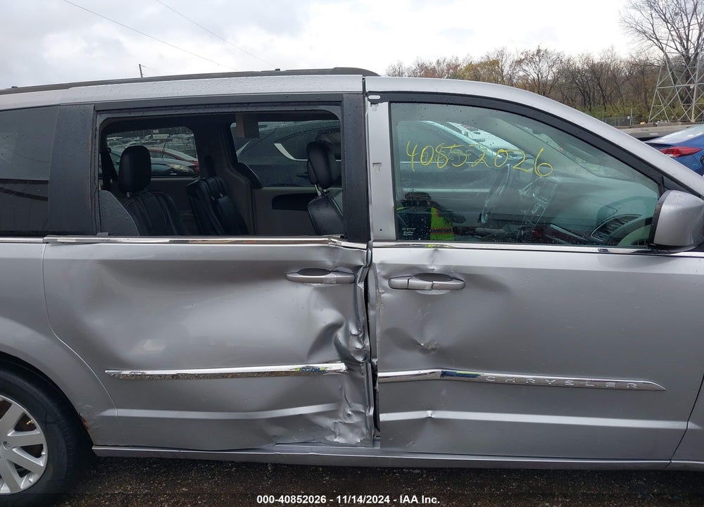 2014 CHRYSLER TOWN & COUNTRY VIN: 2C4RC1BG2ER444671