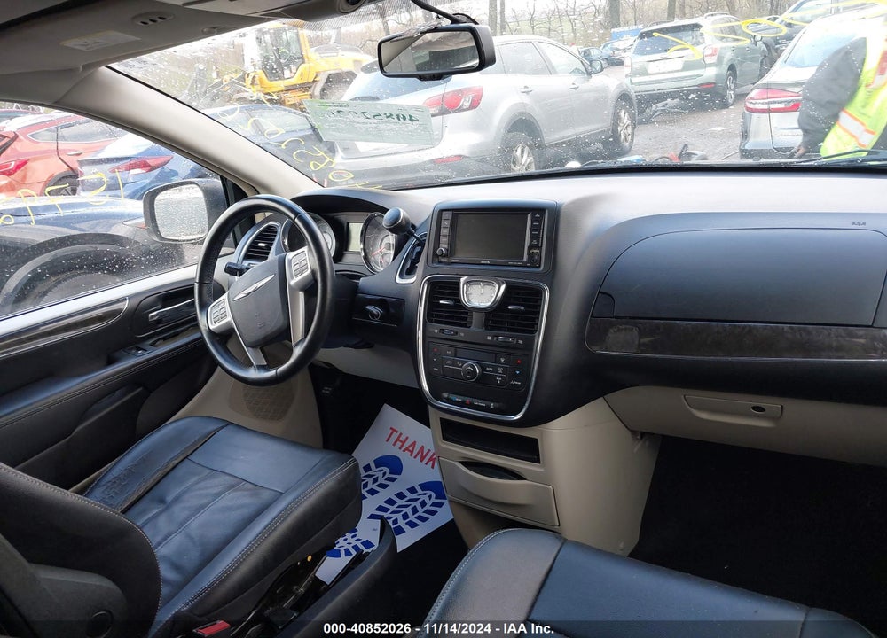 2014 CHRYSLER TOWN & COUNTRY VIN: 2C4RC1BG2ER444671