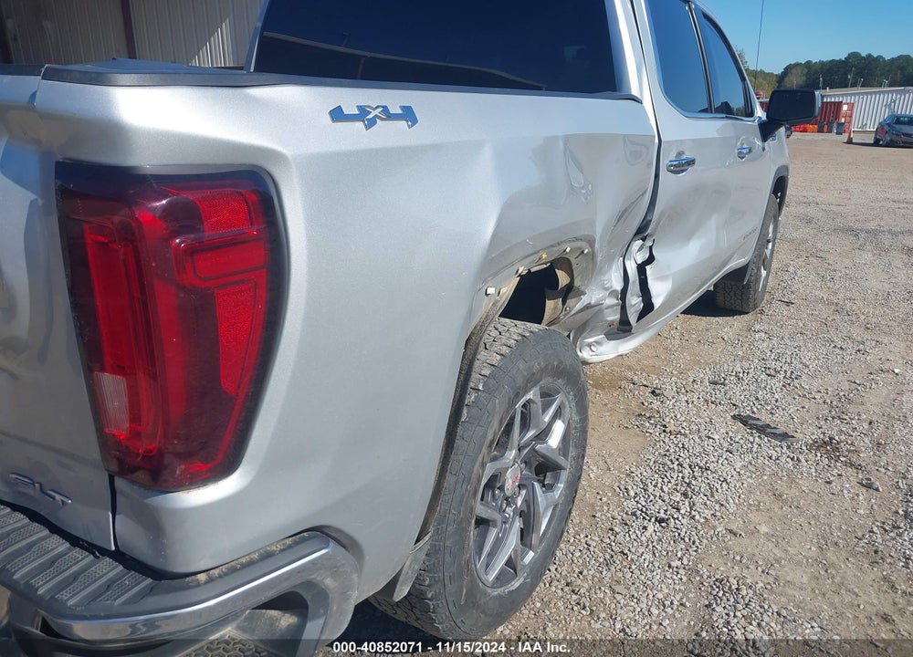 2022 GMC SIERRA 1500 4WD SHORT BOX SLT VIN: 1GTUUDED4NZ563712