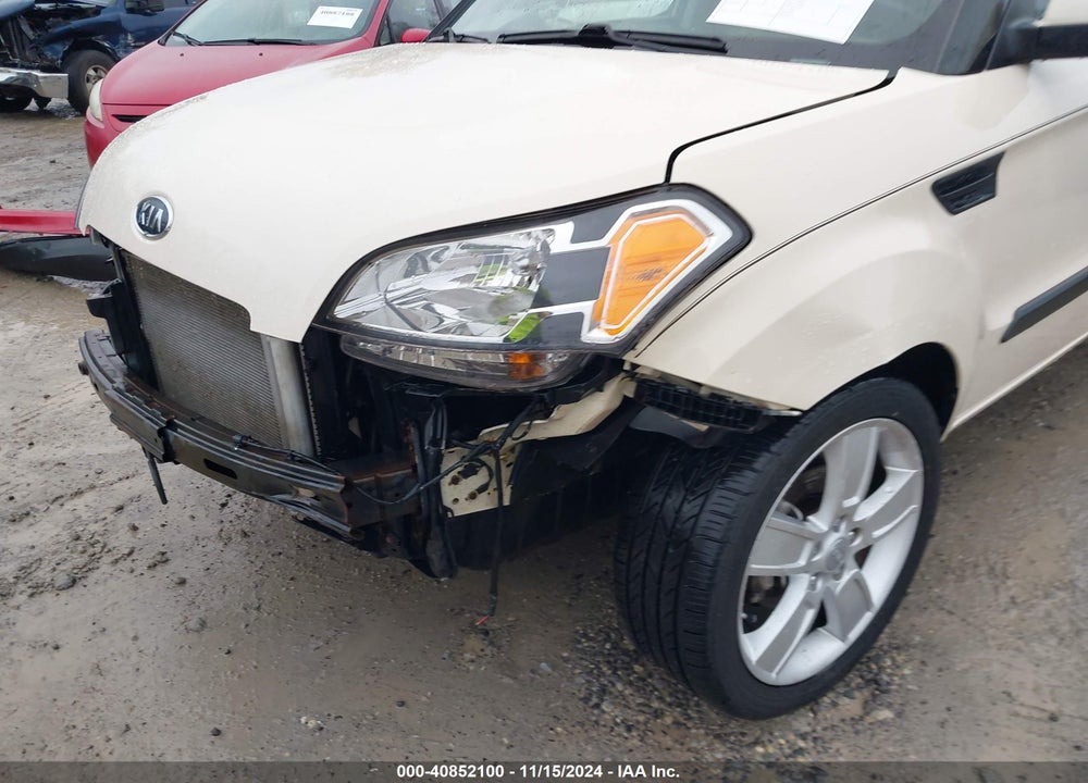 2011 KIA SOUL VIN: KNDJT2A24B7716272