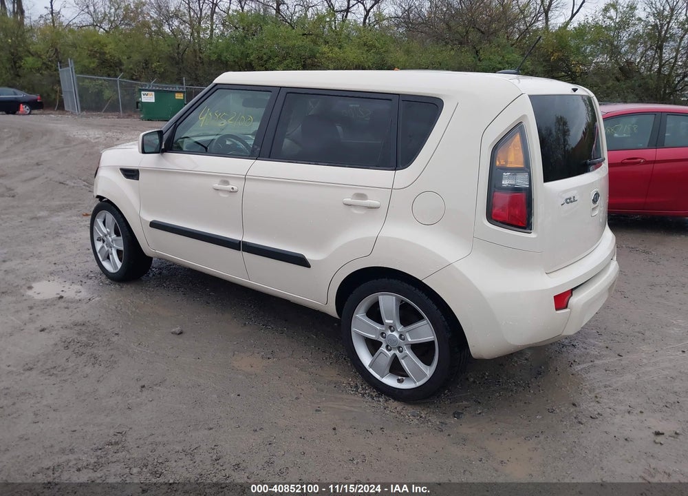 2011 KIA SOUL VIN: KNDJT2A24B7716272
