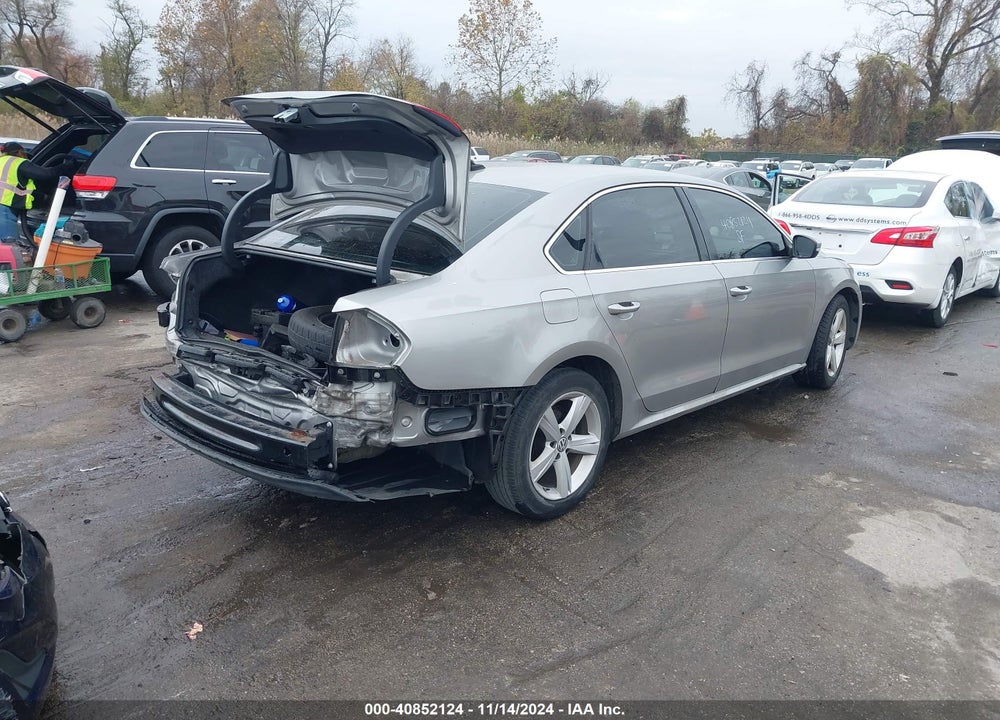 2013 VOLKSWAGEN PASSAT 2.5L SE VIN: 1VWBP7A31DC006073