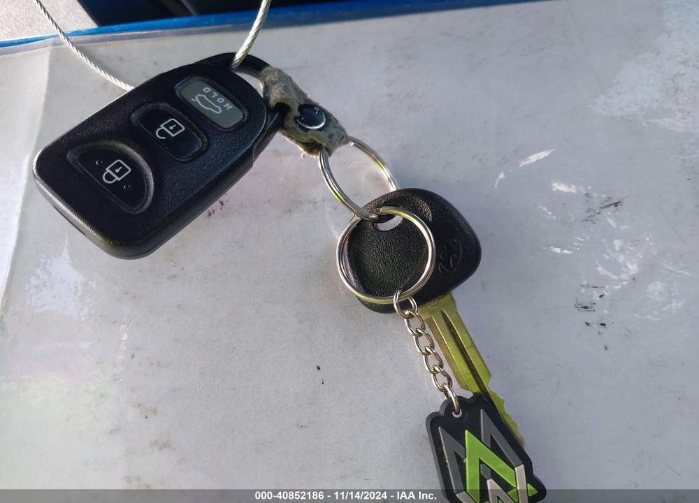 2013 HYUNDAI ELANTRA GLS VIN: KMHDH4AEXDU968869