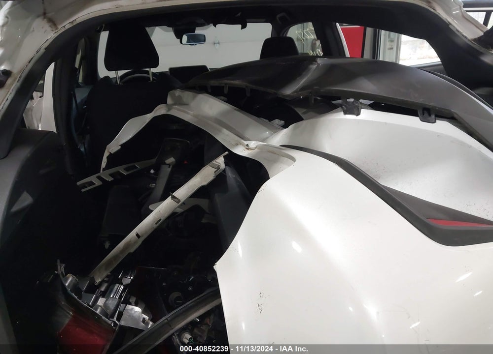 2019 TOYOTA C-HR XLE VIN: JTNKHMBX7K1033699