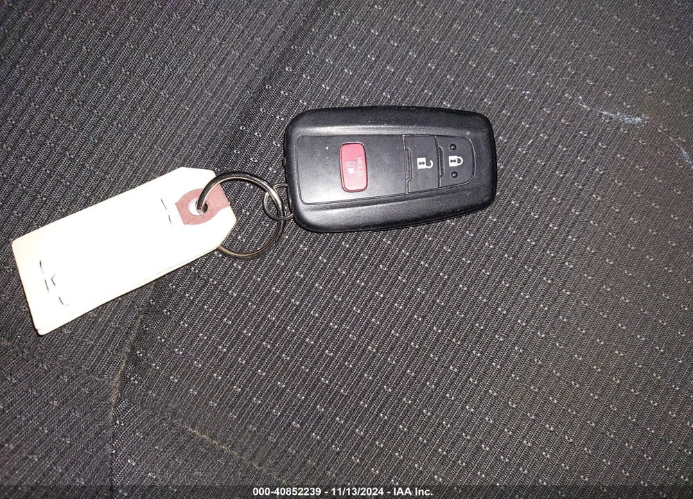 2019 TOYOTA C-HR XLE VIN: JTNKHMBX7K1033699